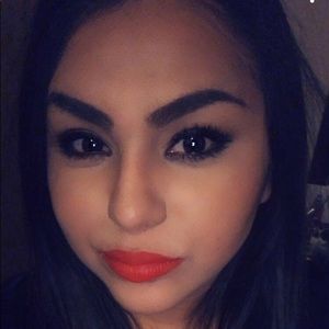 Meet your Posher, Priscilla